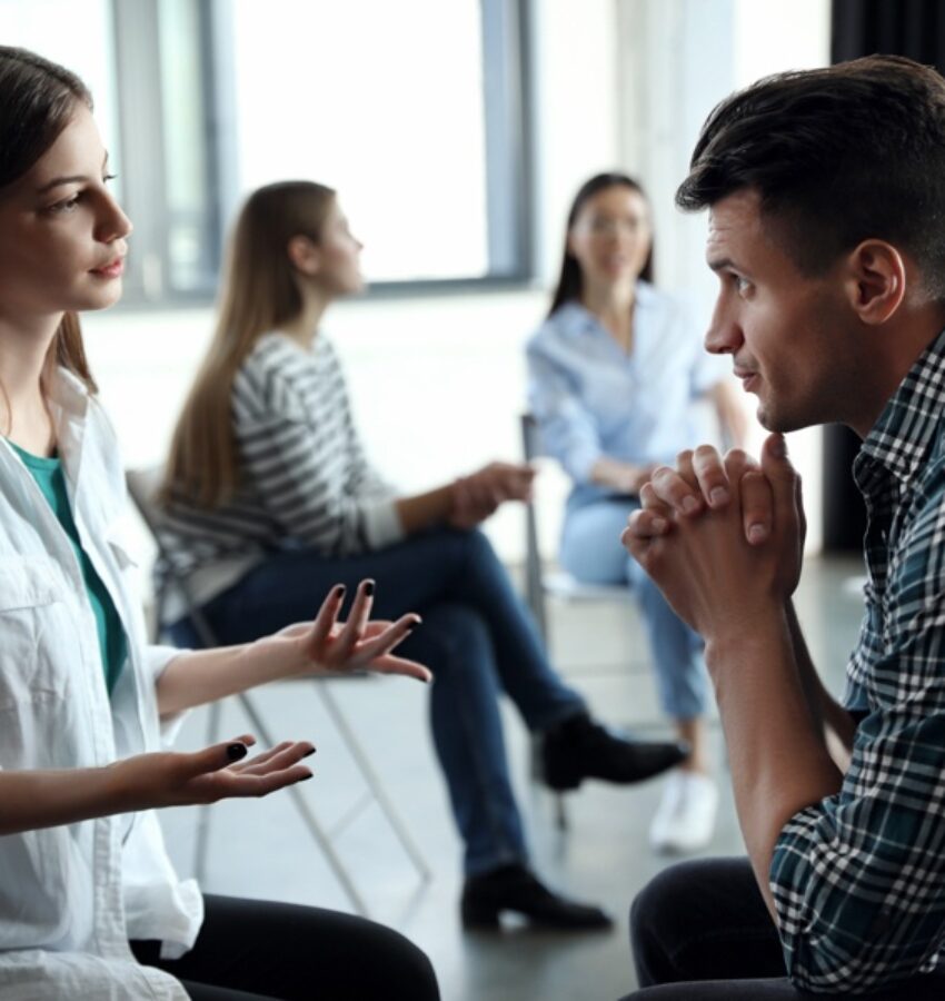 Therapist explaining dual diagnosis treatment in Los Angeles, CA. Therapist explaining dual diagnosis treatment in Los Angeles, CA.