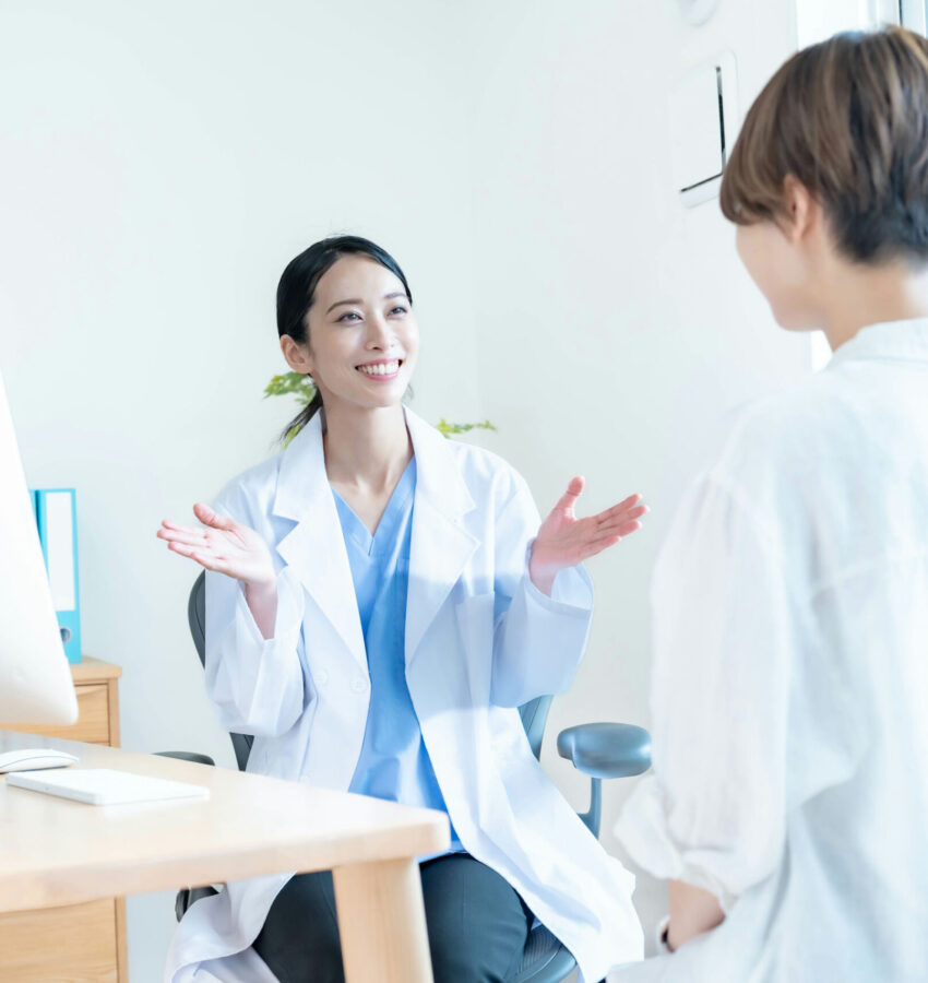 Therapists having a discussion about Xanax addiction treatment in Los Angeles, California